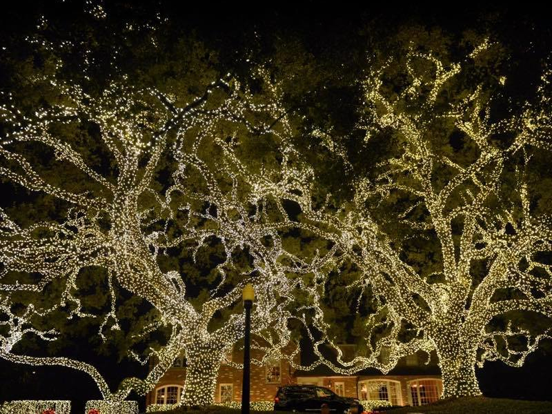 Holiday Light Installation with Wreaths and Roof Lights by Charlotte's Best Christmas Lights in Charlotte, NC
