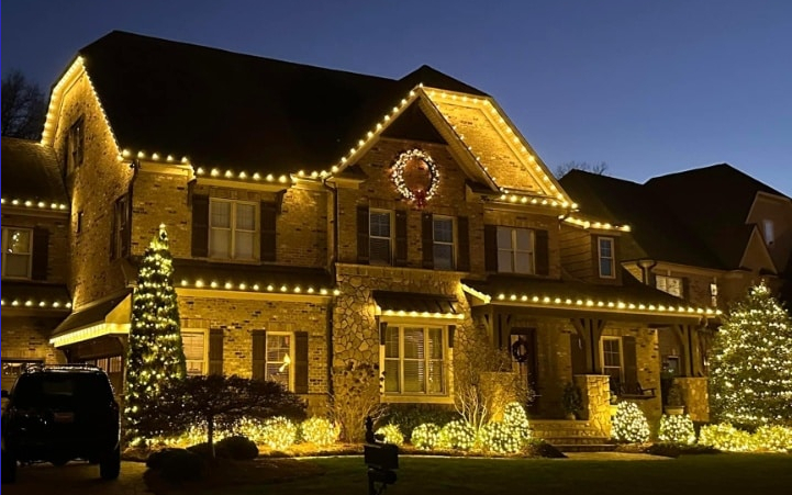 Whole Property Packages by Charlotte's Best Christmas Lights in Charlotte, NC